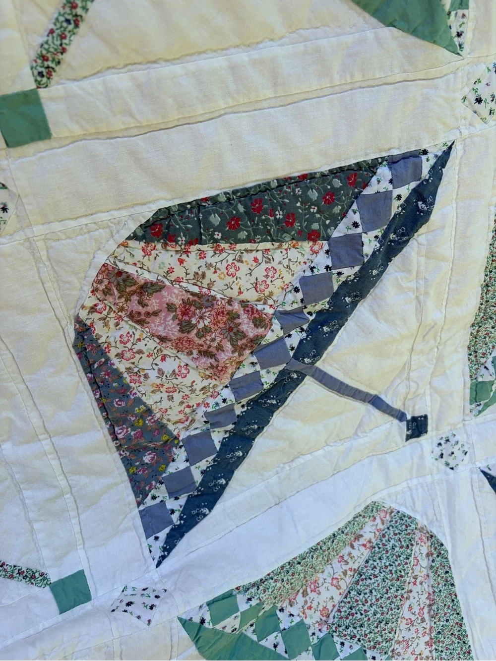 Vintage Handmade Umbrella Quilt 64X80 - Cottage Floral Patchwork Quilt